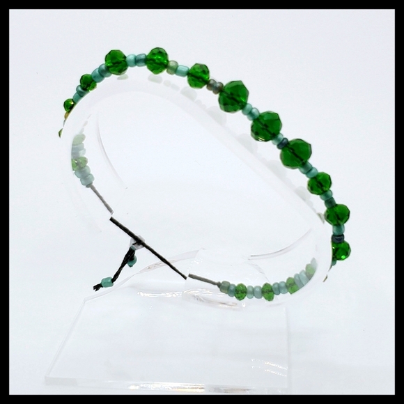 Emerald and Sea Green Beaded Friendship Bracelet - Picture 1 of 5
